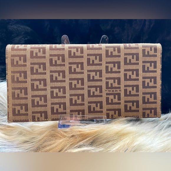 FENDI Zucca Brown Canvas Wallet - Picture 3 of 11